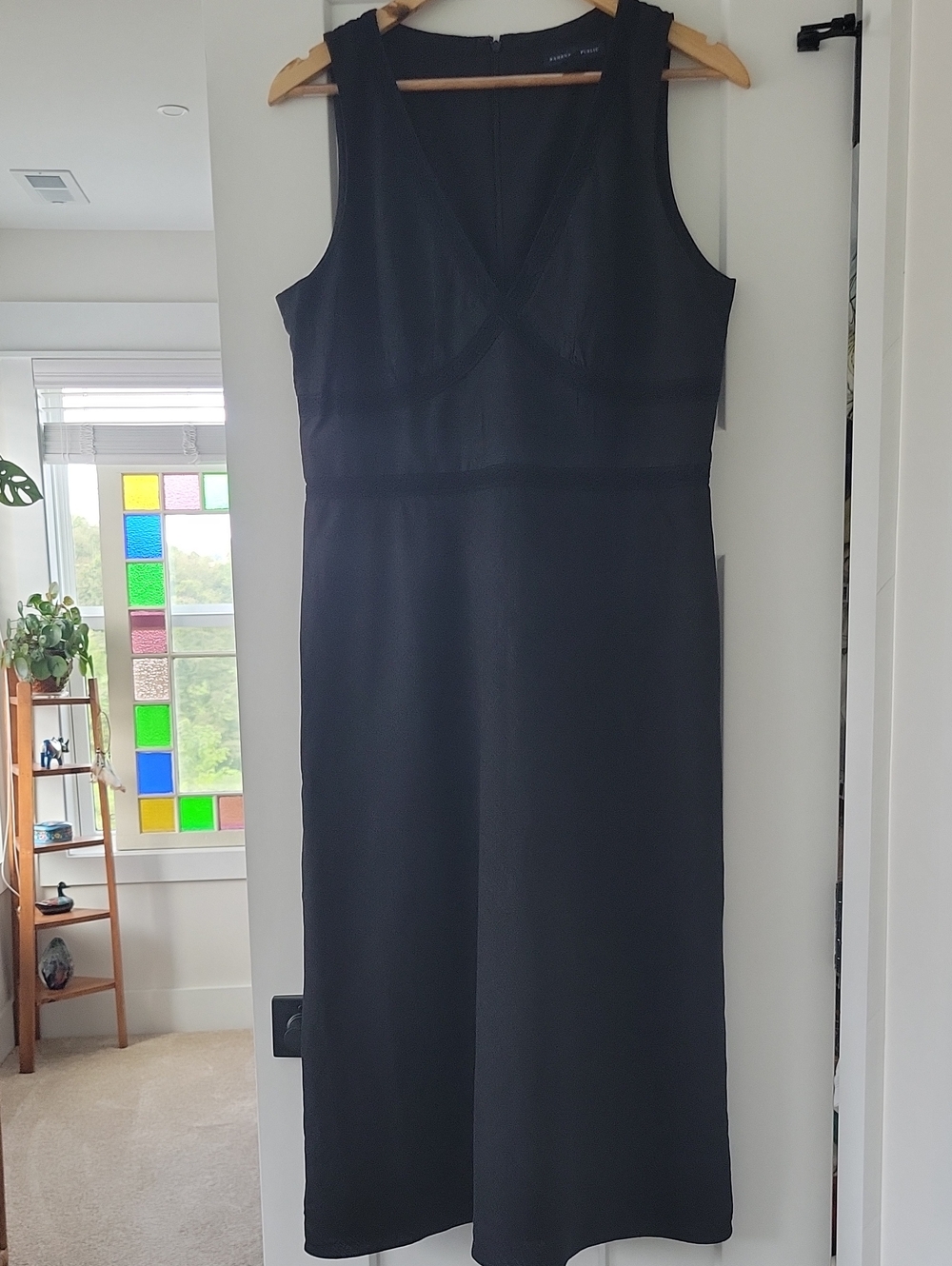 Banana Republic Vintage Black V-Neck Sleeveless Midi Dress With Lace Trim Detail